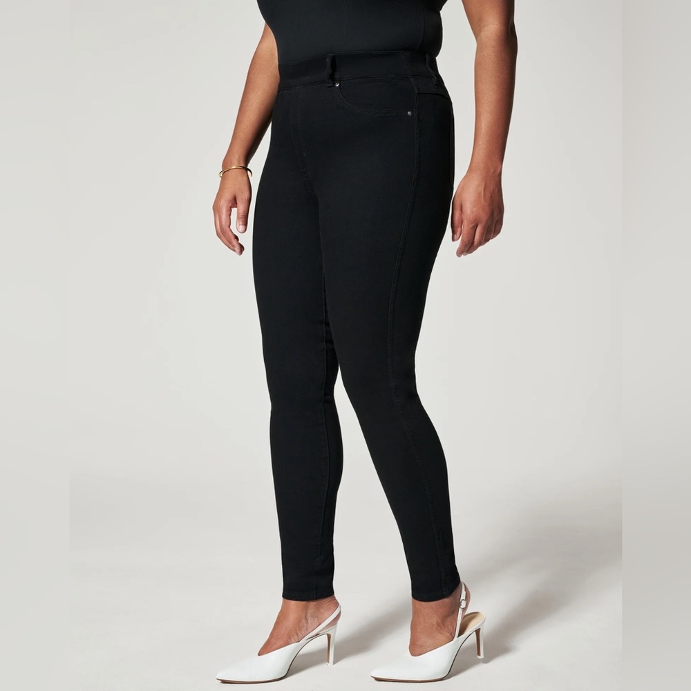 Spanx NWT Ankle Skinny Jeans in Clear Black, Size petite L